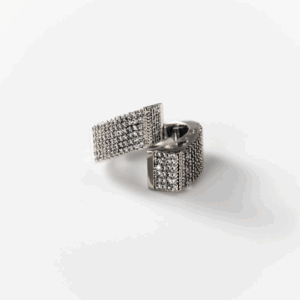 Bague embrassement géométrique en métal rhodié CHOGAN