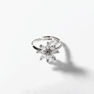 Bague pétales brillants en métal rhodié CHOGAN